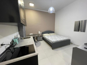 De Angeli New and Lovely Apartment
